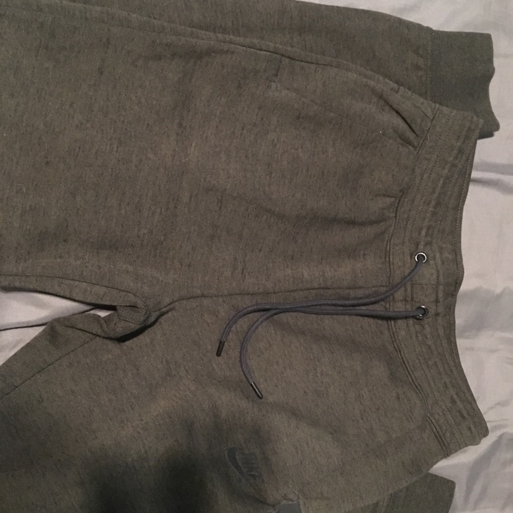 Women’s Nike tech fleece joggers